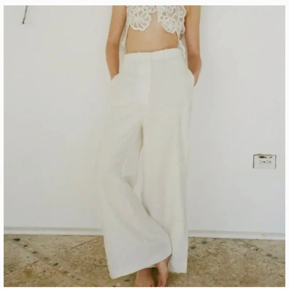 LACE TRIM LINEN TOP & PANTS LIMITED EDITION SIZE‎ L- REF. 7953/936 & 3239/936